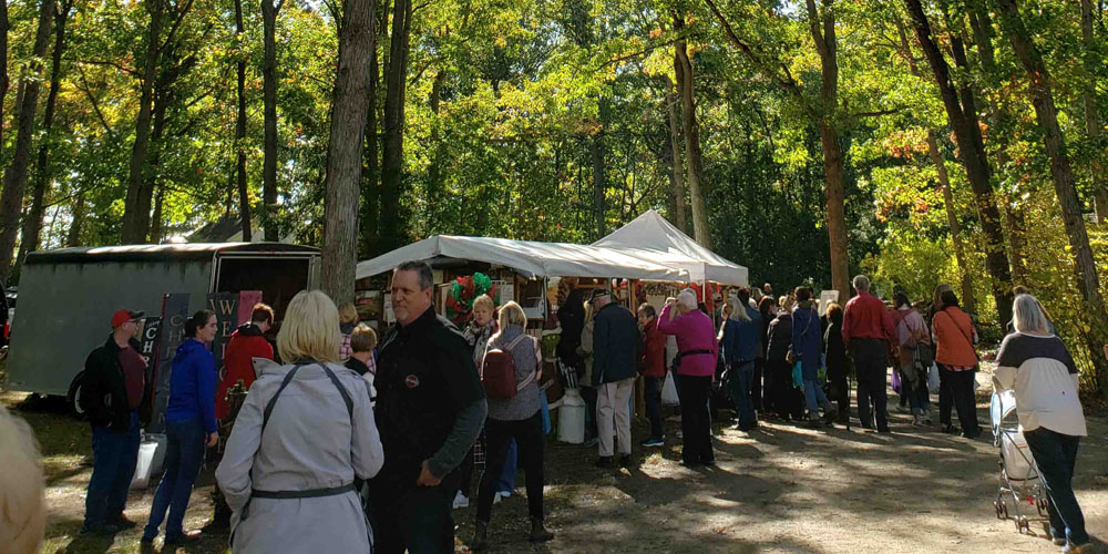 Crowd at past Lambton Fall Colour & Craft Festival