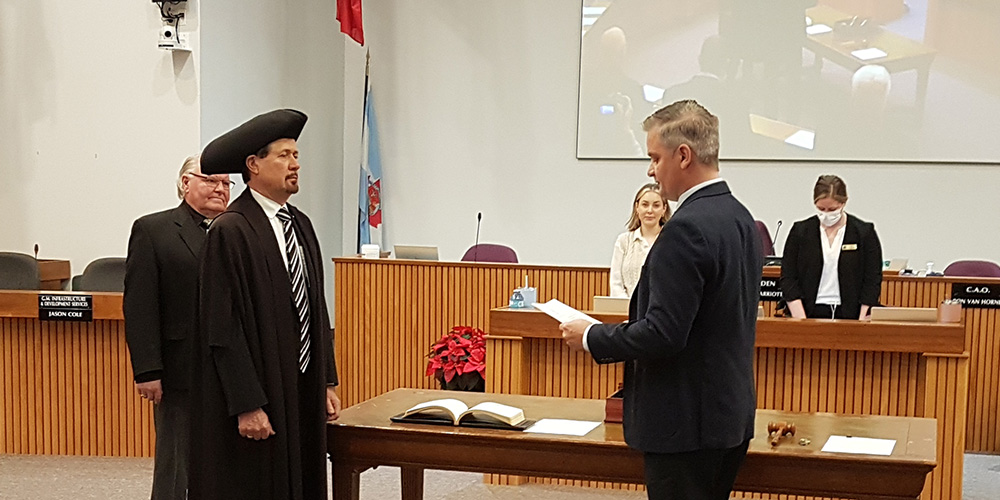 Warden Kevin Marriott is sworn in as the 160th Warden for Lambton County